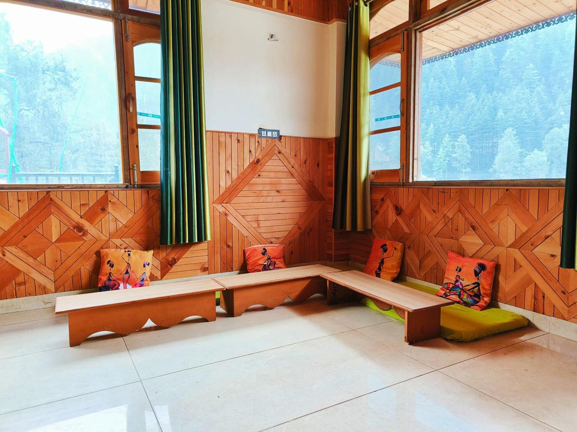Chalo Chhalal Hotel & Cafe Kasol Dış mekan fotoğraf