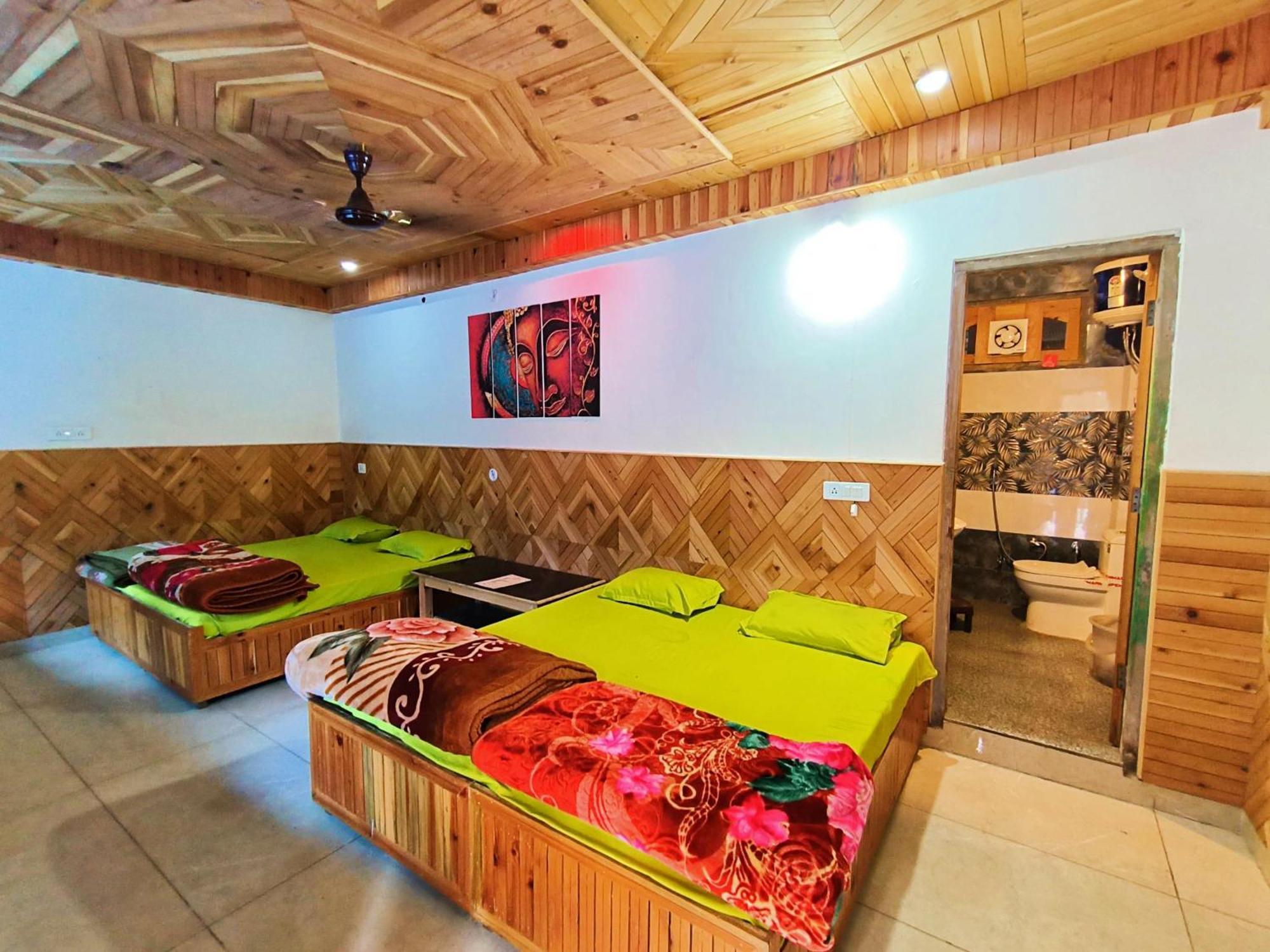 Chalo Chhalal Hotel & Cafe Kasol Dış mekan fotoğraf