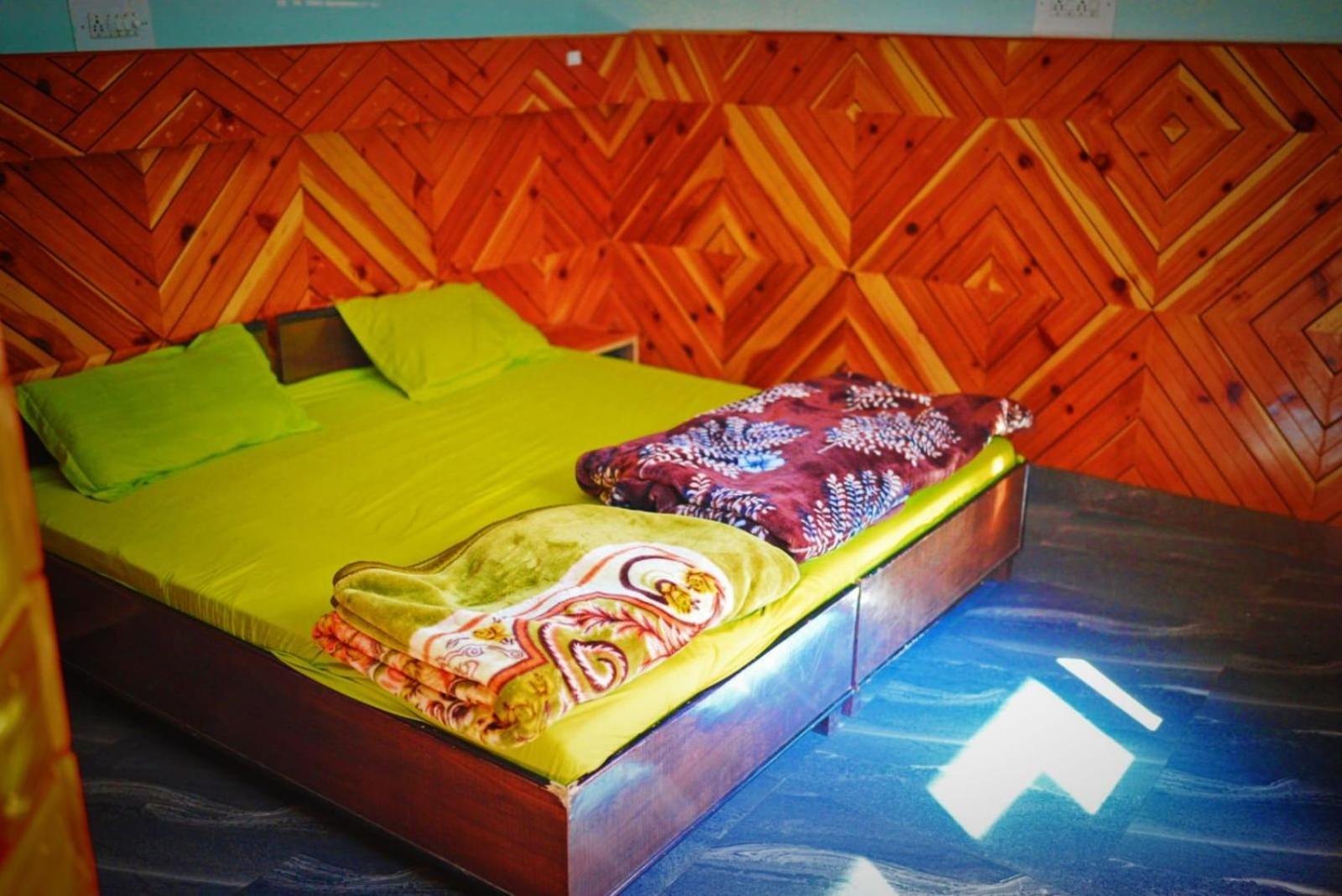 Chalo Chhalal Hotel & Cafe Kasol Dış mekan fotoğraf