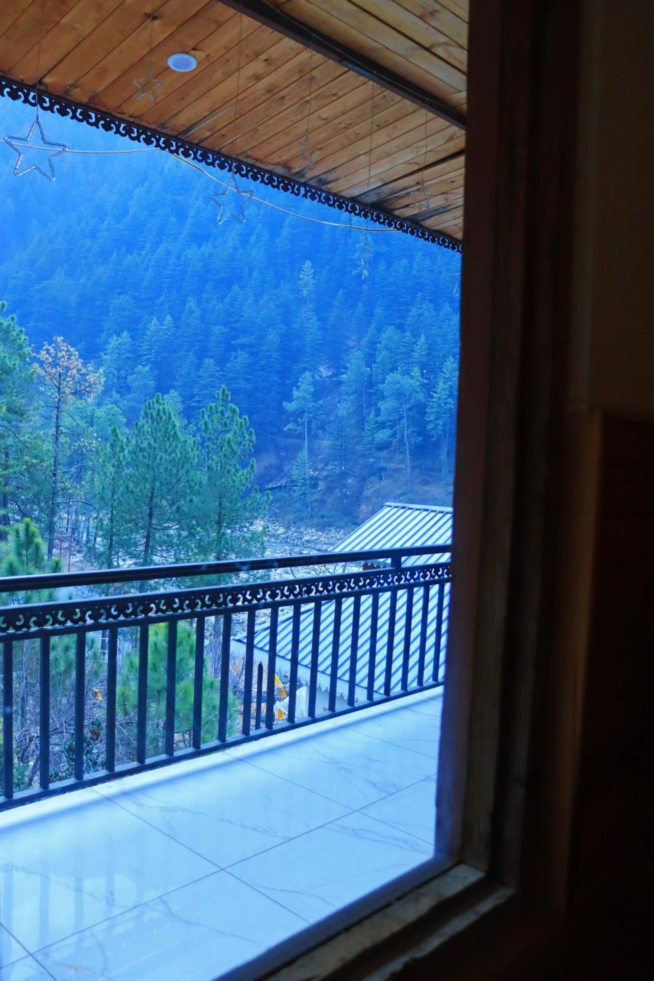 Chalo Chhalal Hotel & Cafe Kasol Dış mekan fotoğraf