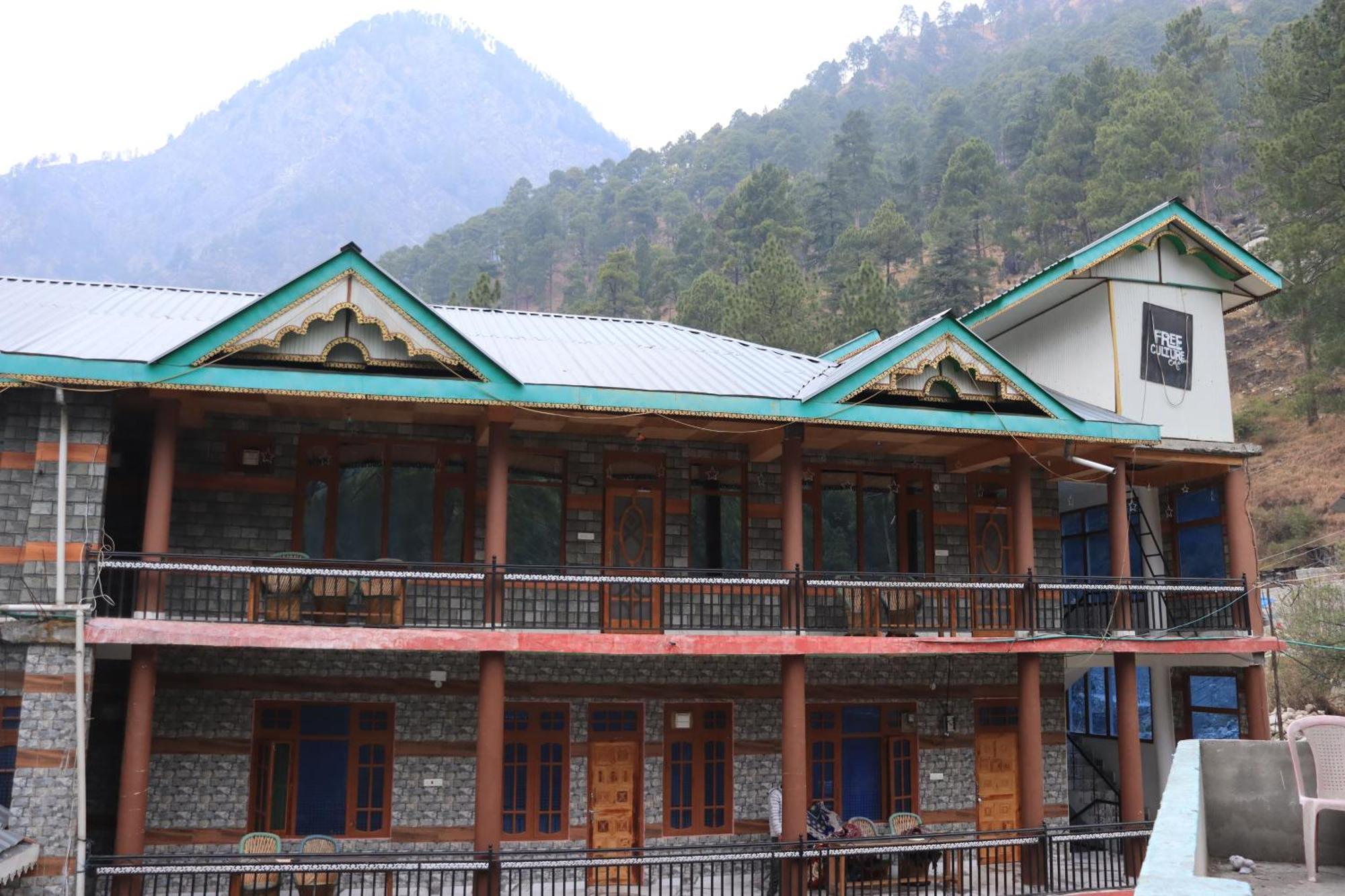 Chalo Chhalal Hotel & Cafe Kasol Dış mekan fotoğraf