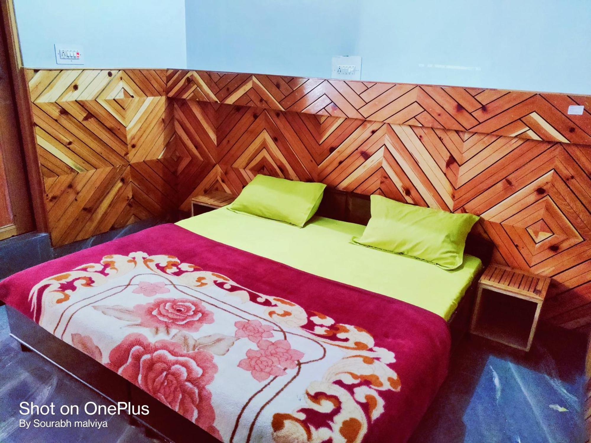 Chalo Chhalal Hotel & Cafe Kasol Dış mekan fotoğraf