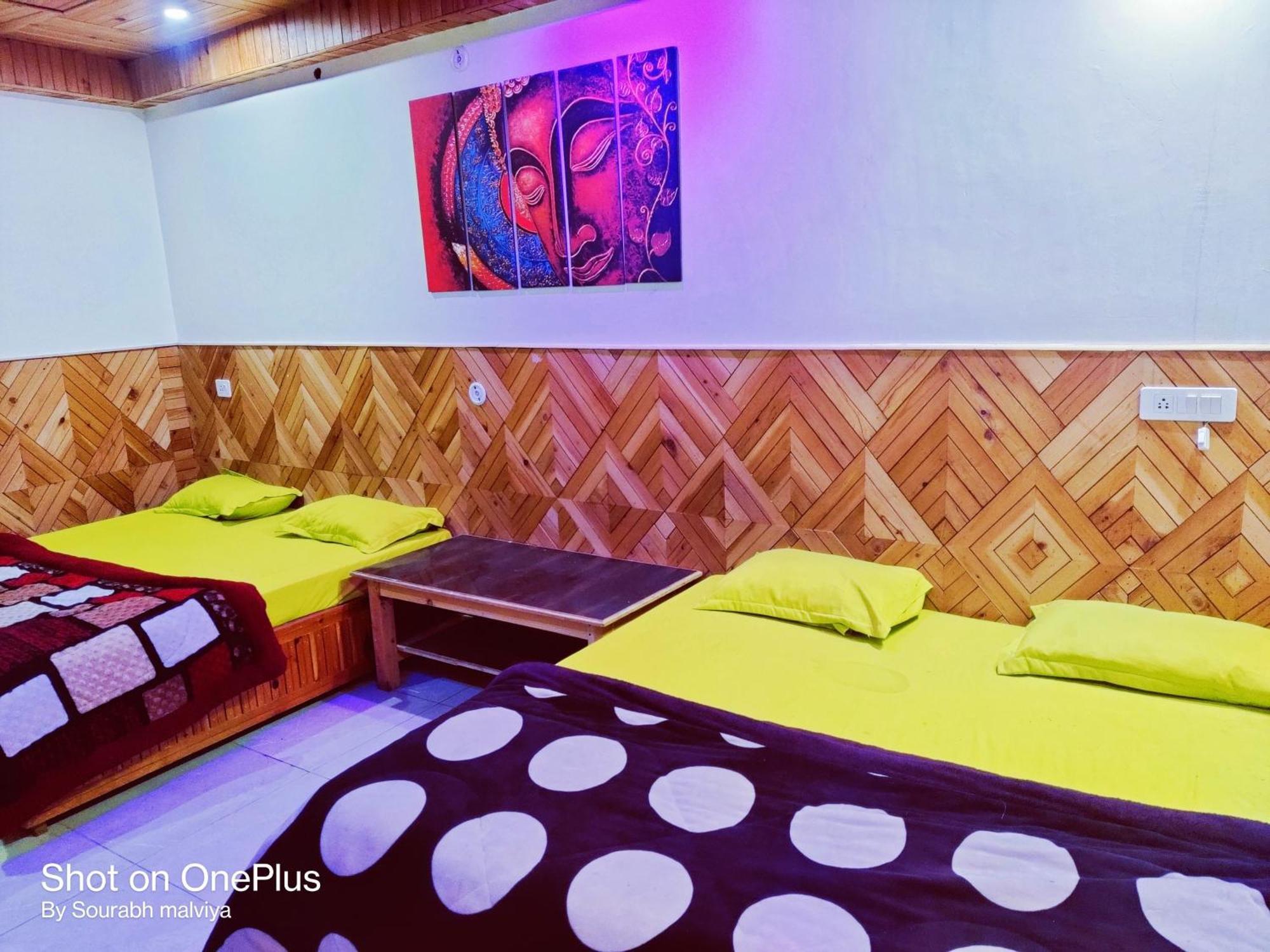 Chalo Chhalal Hotel & Cafe Kasol Dış mekan fotoğraf