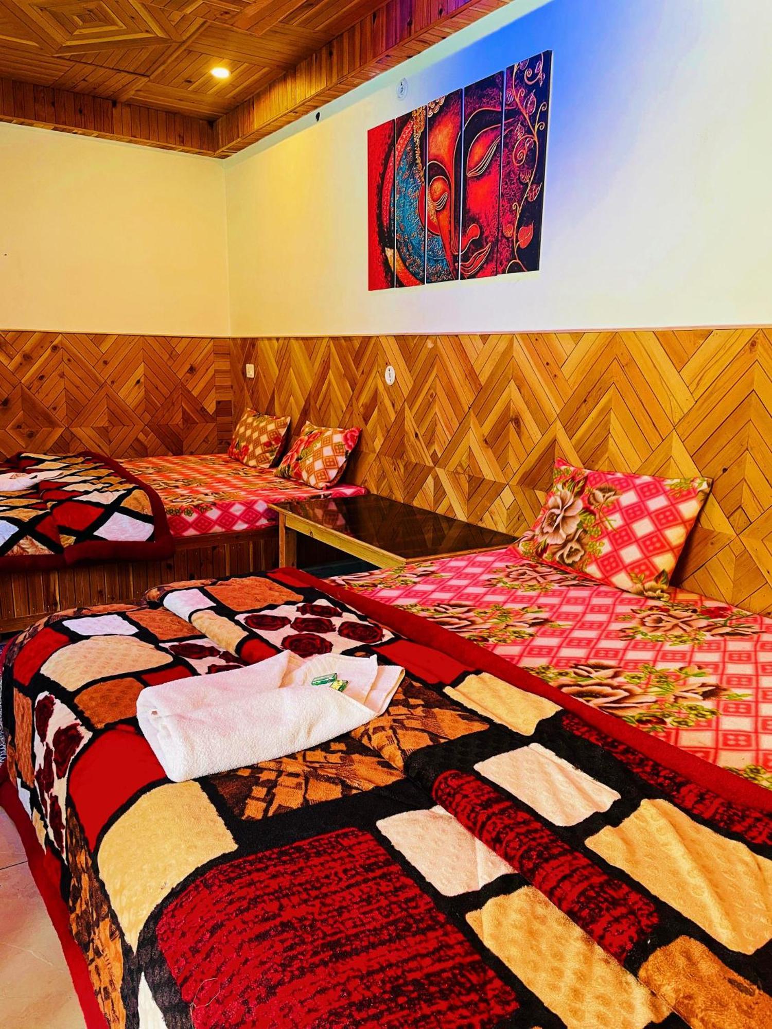 Chalo Chhalal Hotel & Cafe Kasol Dış mekan fotoğraf